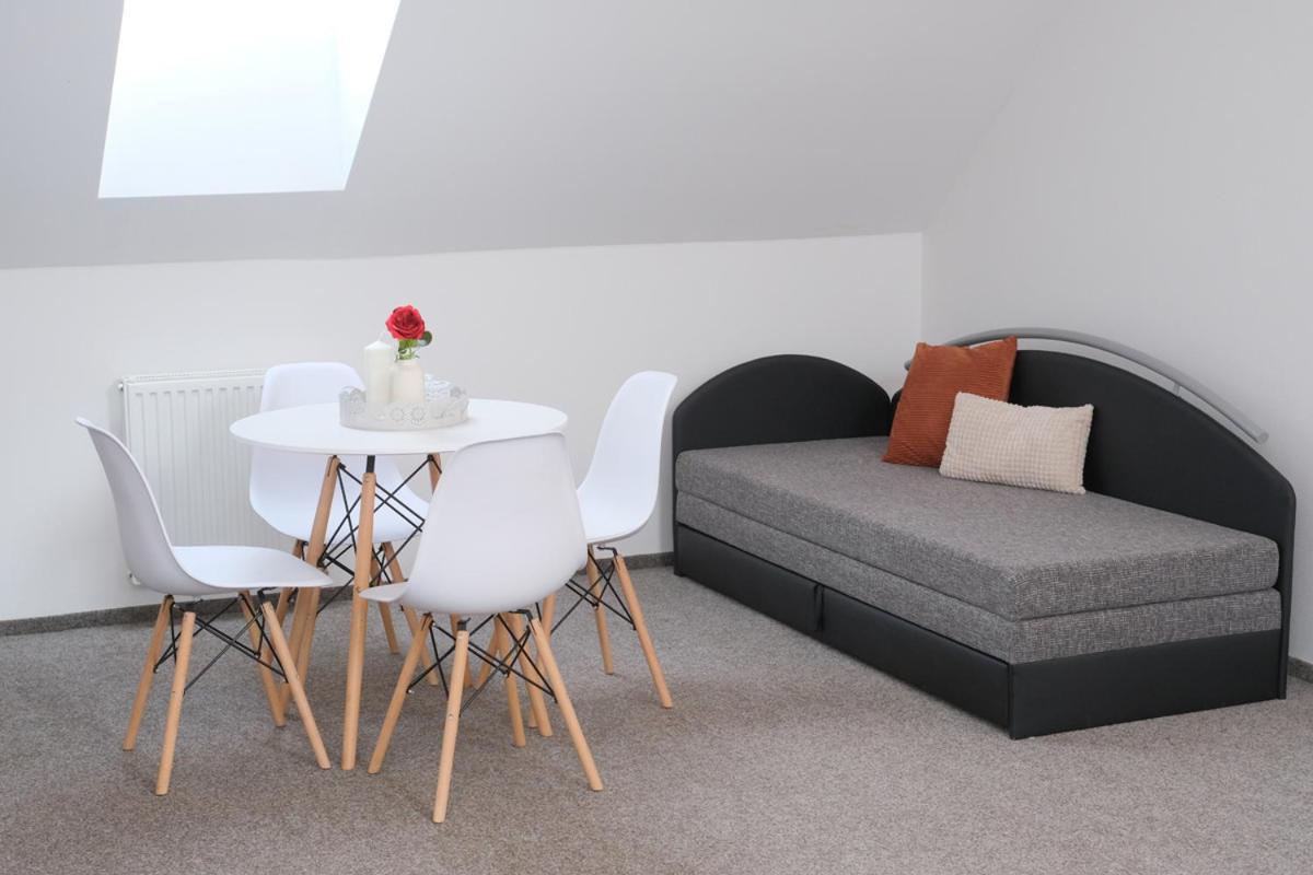 Apartmany Na Kovarne Rajov Zlatá Koruna Exterior foto